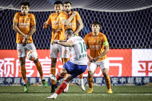 胡金秋26+14广厦力克广州 山东轻取四川获首胜